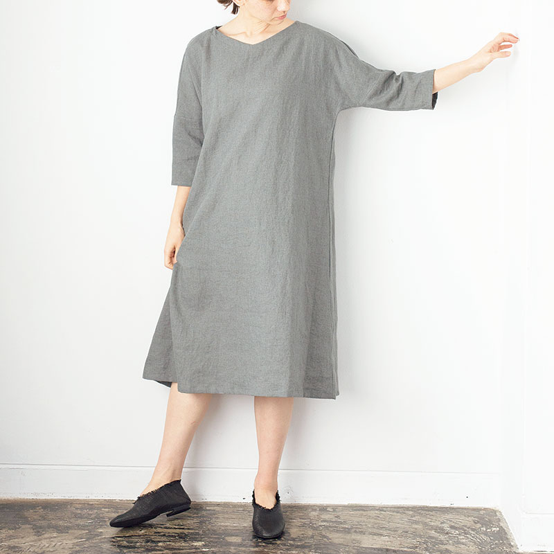 Vネックワンピースの型紙 for Women　SEWING PATTERN BOOK