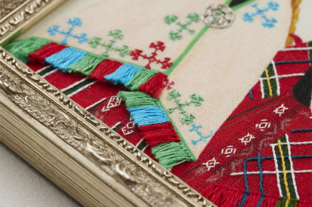 民族衣装の刺繍フレーム「ラトビア」
