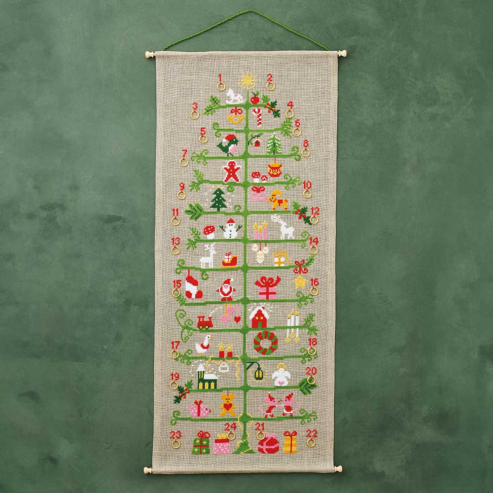 ハンドメイド　クロスステッチ完成品　クリスマスカレンダー 送料無料】☆クリスマスカレンダー／薄茶色18ct☆クロスステッチ