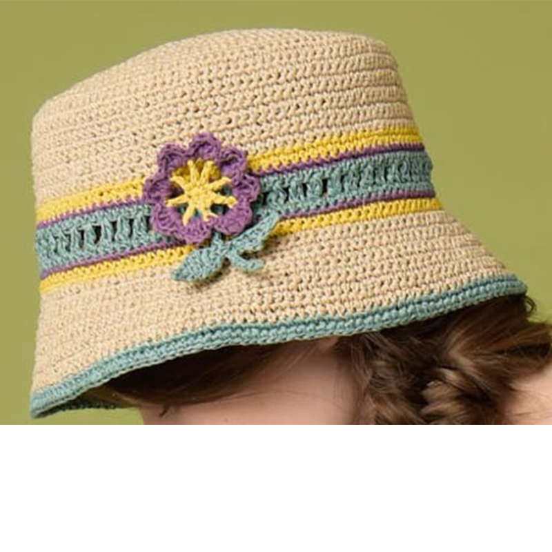 モチーフ編み／ 映える帽子／ベージュ／お花／