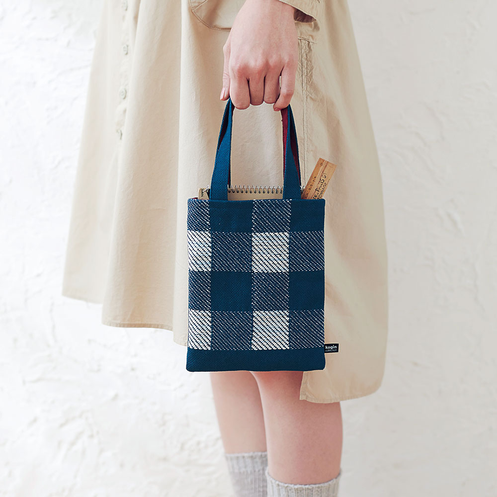 津軽こぎん刺し模様手作りキット ブックカバー: キット