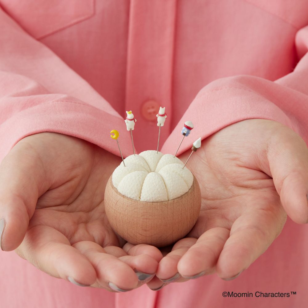 ムーミン ミニチュアまち針＆針山〈はじめての冬〉